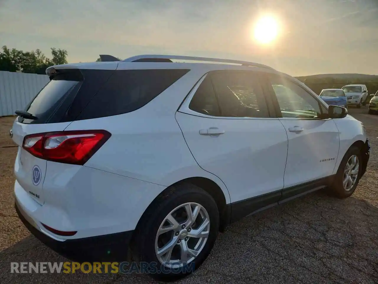 3 fotografías del automóvil dañado 3GNAXUEV8MS152156 CHEVROLET EQUINOX 2021