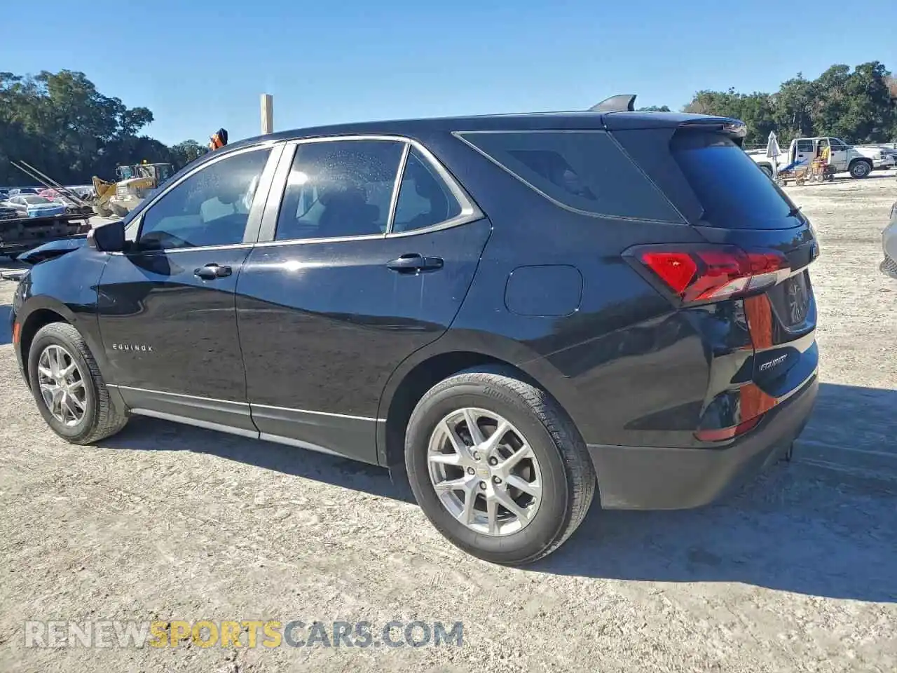 2 fotografías del automóvil dañado 2GNAXSEV0N6124503 CHEVROLET EQUINOX 2022