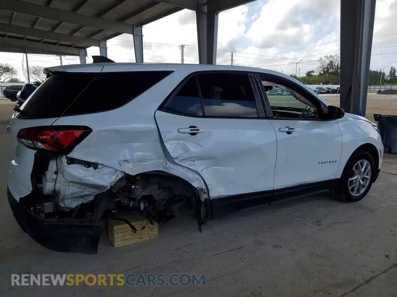 3 Photograph of a damaged car 3GNAXHEV3NS207427 CHEVROLET EQUINOX 2022
