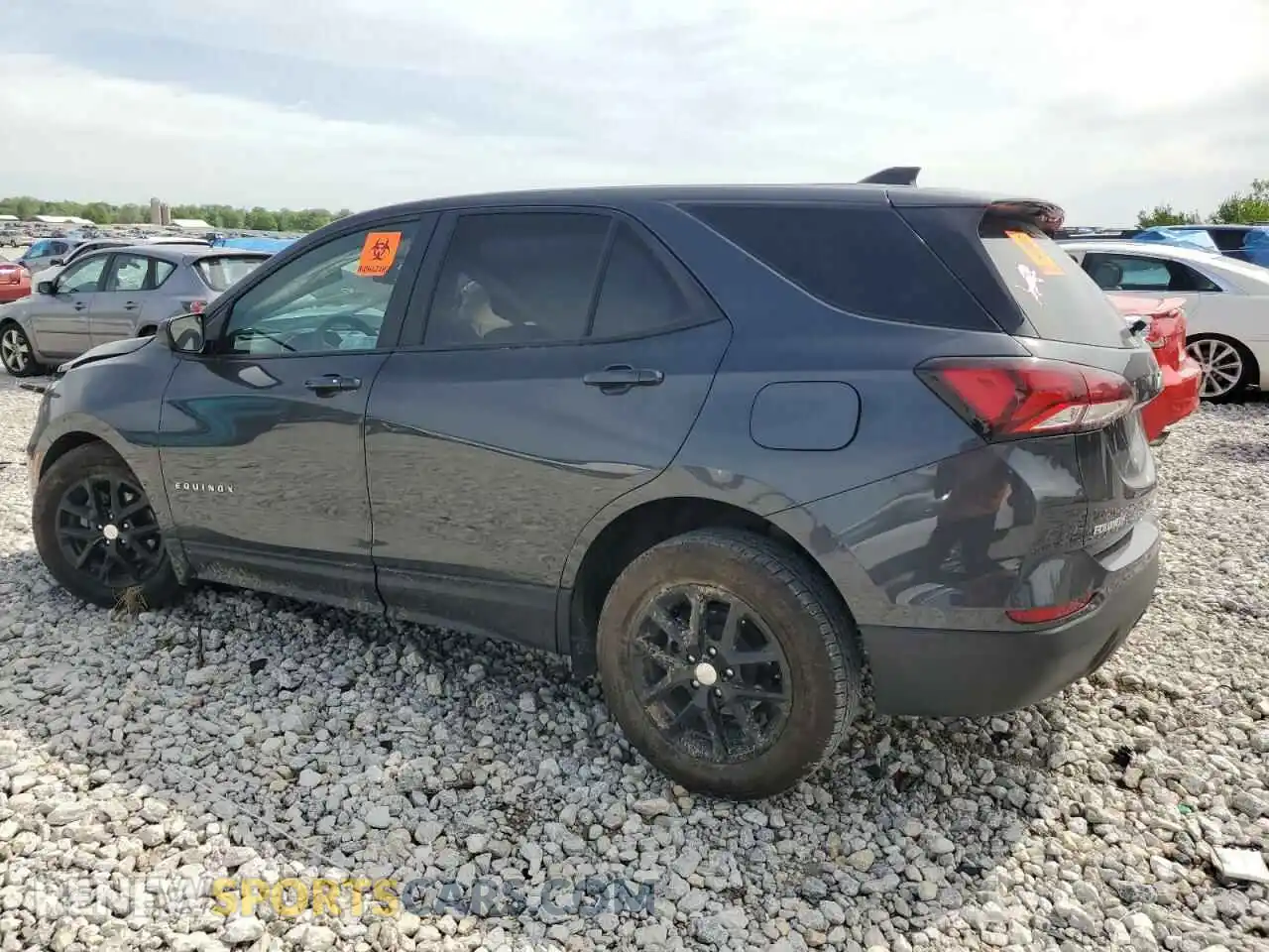 2 fotografías del automóvil dañado 3GNAXHEV9NS115190 CHEVROLET EQUINOX 2022