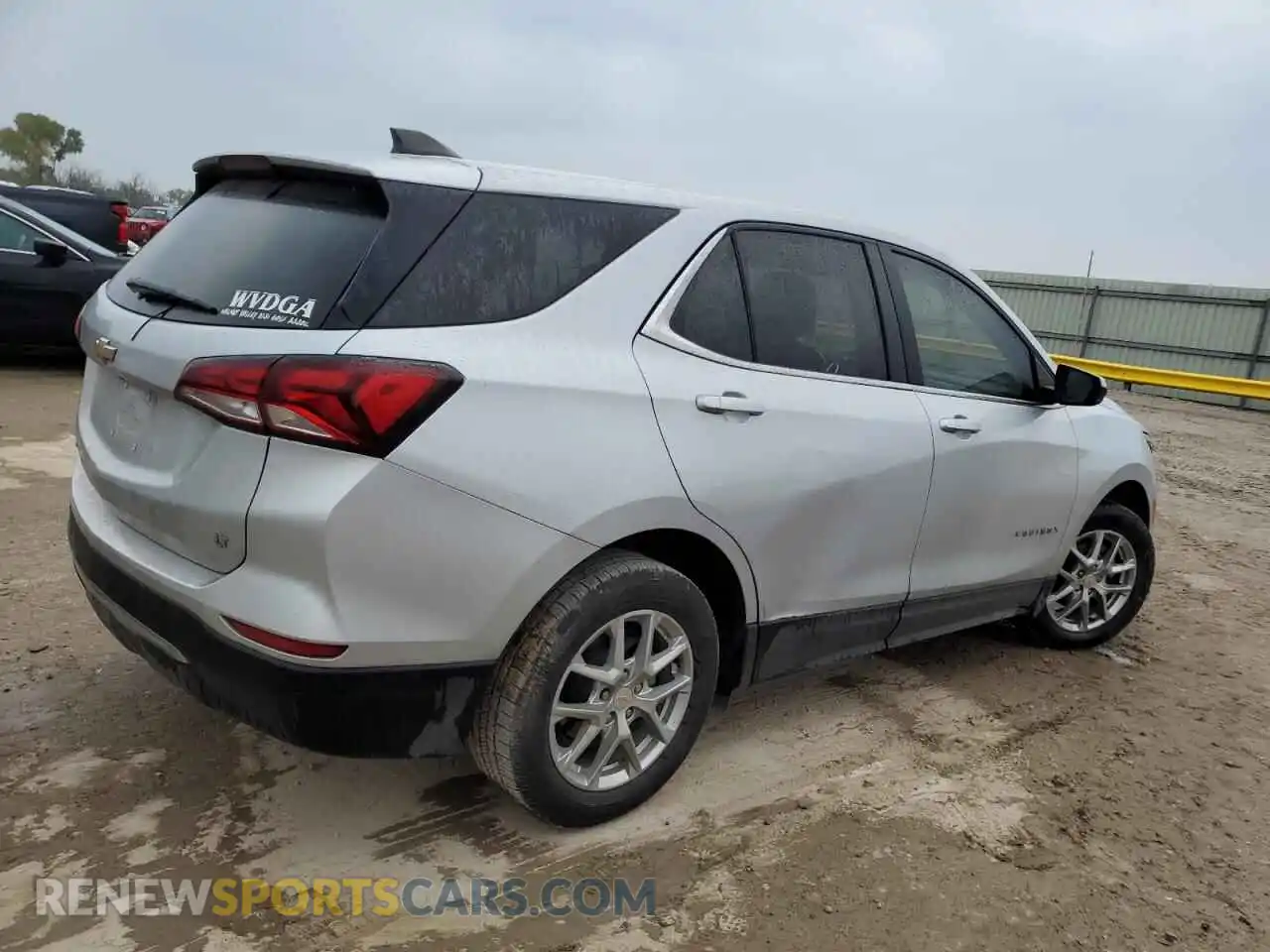3 Photograph of a damaged car 3GNAXKEV5NL187608 CHEVROLET EQUINOX 2022