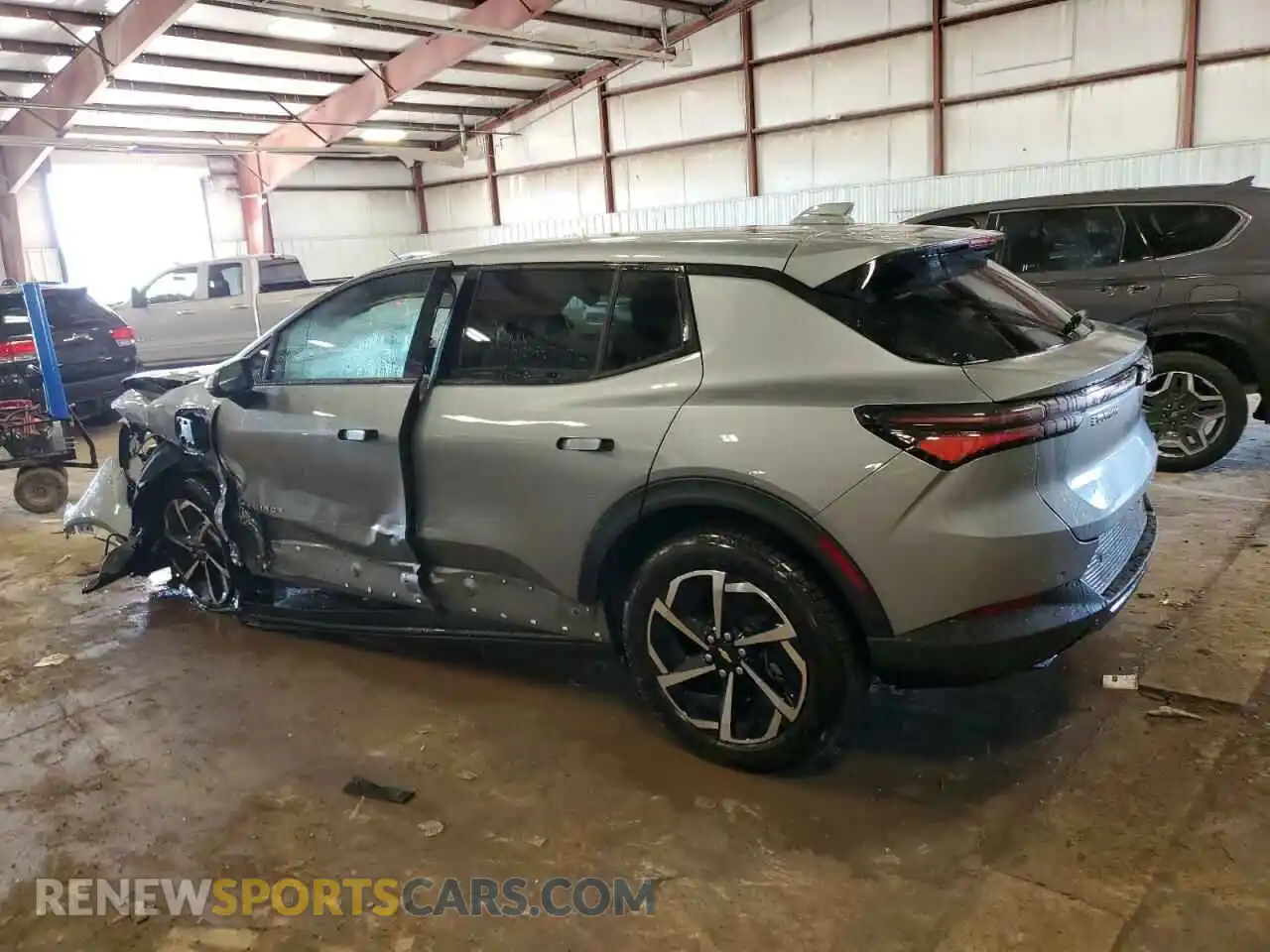 2 Photograph of a damaged car 3GN7DLRP0SS197033 CHEVROLET EQUINOX 2025