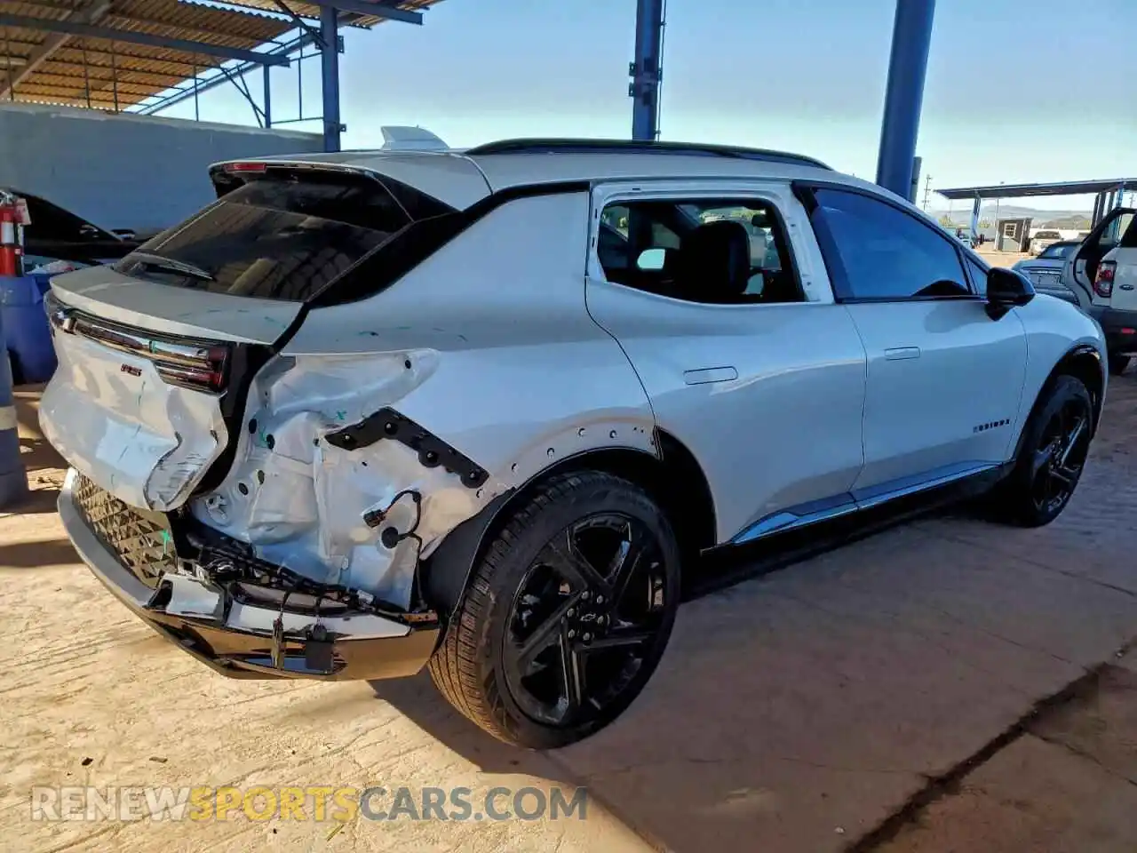3 Фотография поврежденного автомобиля 3GN7DSRP0SS225181 CHEVROLET EQUINOX 2025