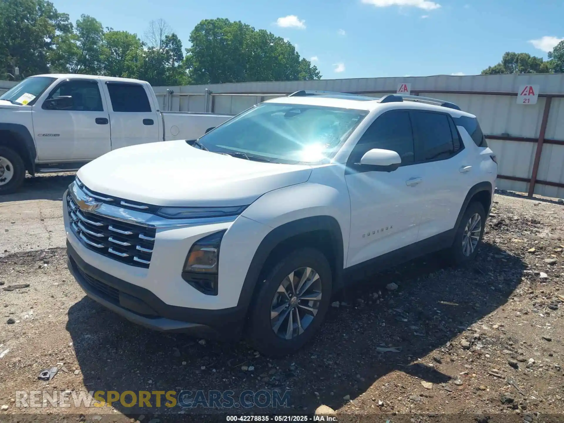 2 Photograph of a damaged car 3GNAXHEG7SL102901 CHEVROLET EQUINOX 2025