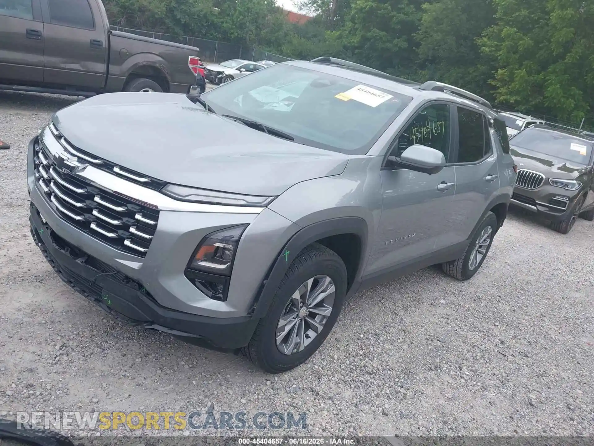 2 Photograph of a damaged car 3GNAXHEG7SL325388 CHEVROLET EQUINOX 2025