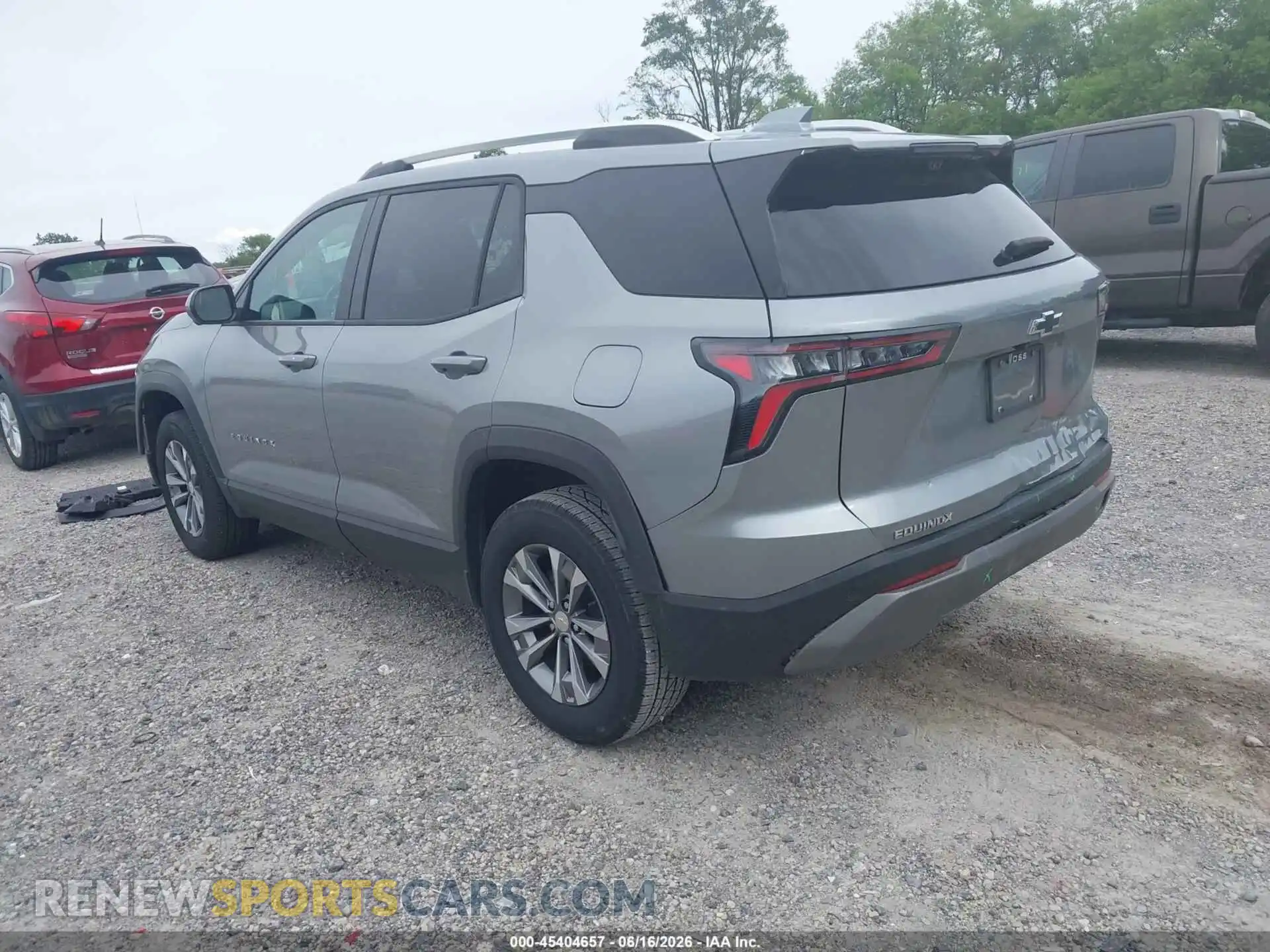 3 Photograph of a damaged car 3GNAXHEG7SL325388 CHEVROLET EQUINOX 2025