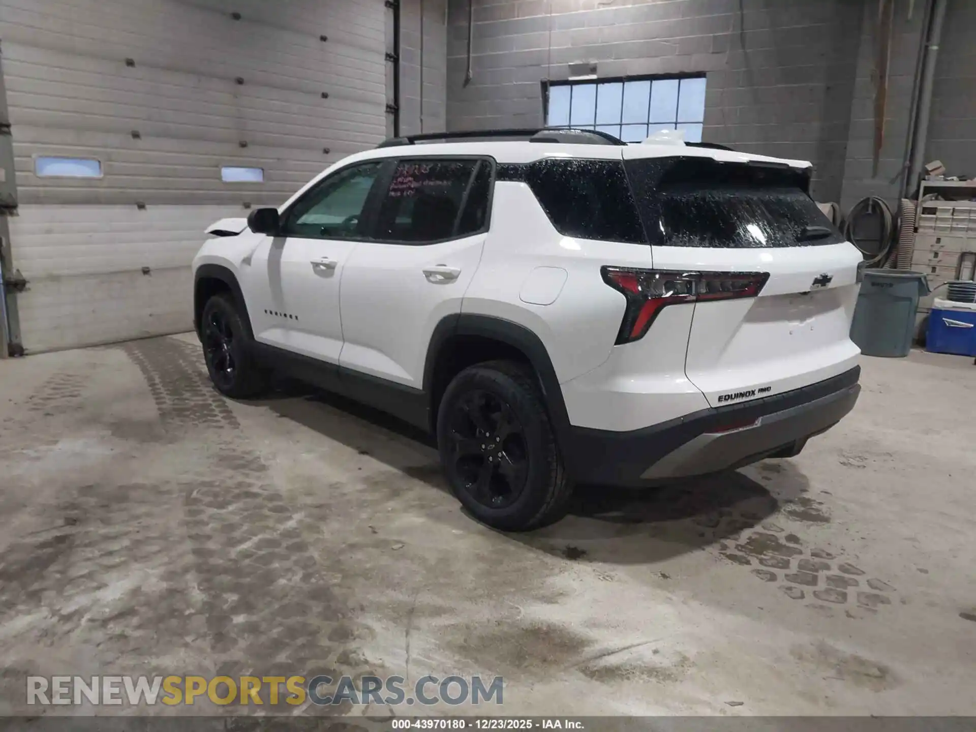 3 Photograph of a damaged car 3GNAXPEG7SL140431 CHEVROLET EQUINOX 2025