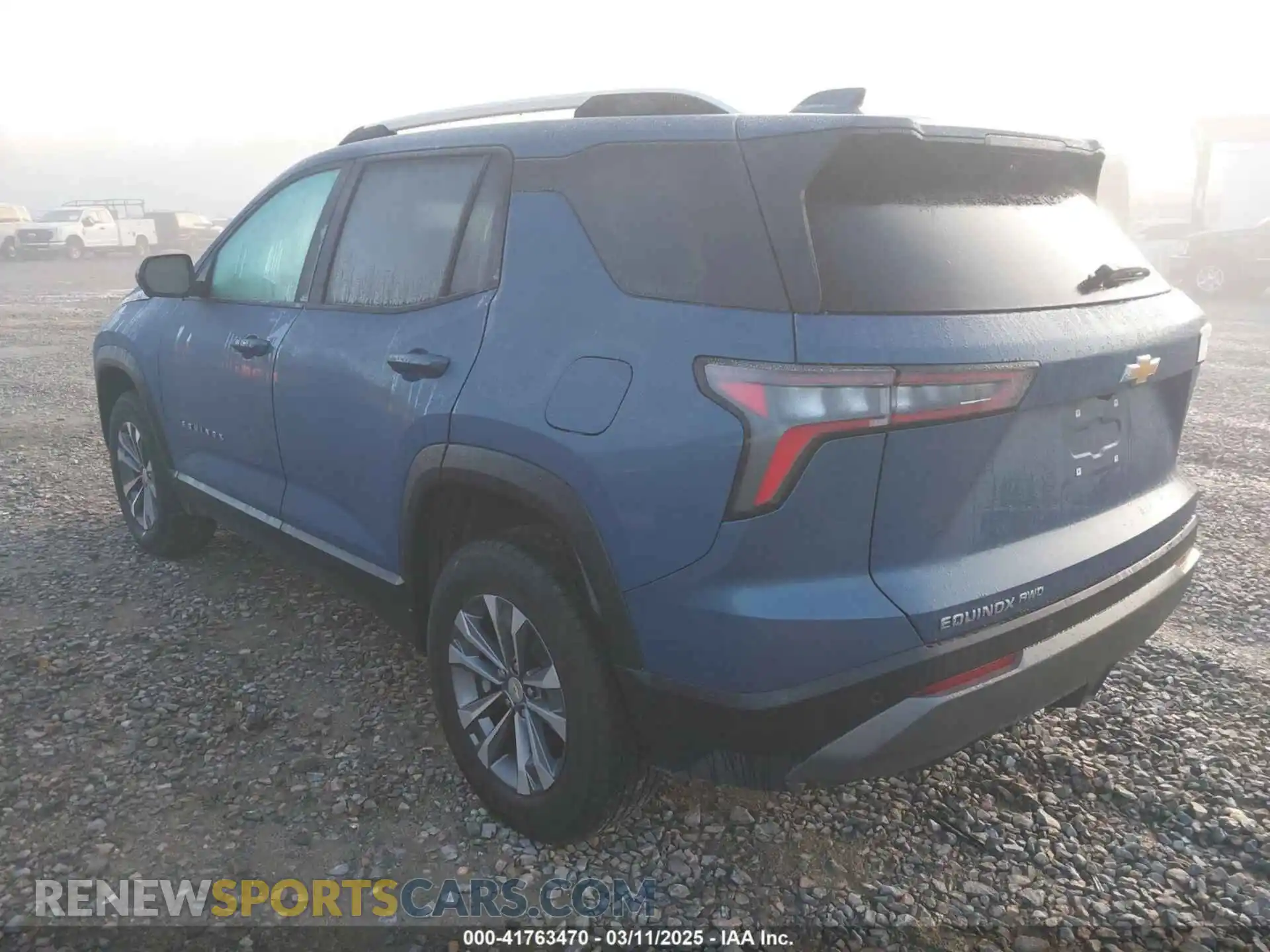 3 Photograph of a damaged car 3GNAXPEG7SL203169 CHEVROLET EQUINOX 2025