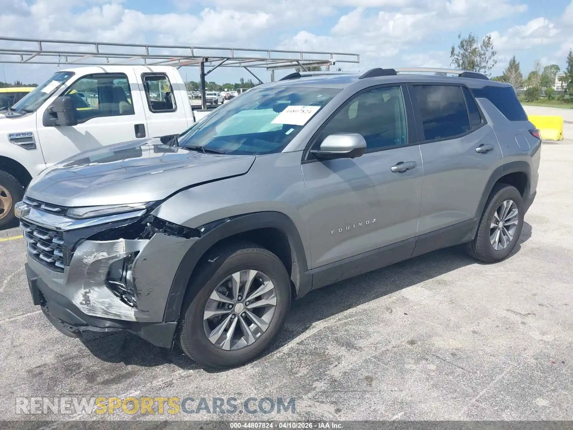 2 Photograph of a damaged car 3GNAXPEG7SL216004 CHEVROLET EQUINOX 2025
