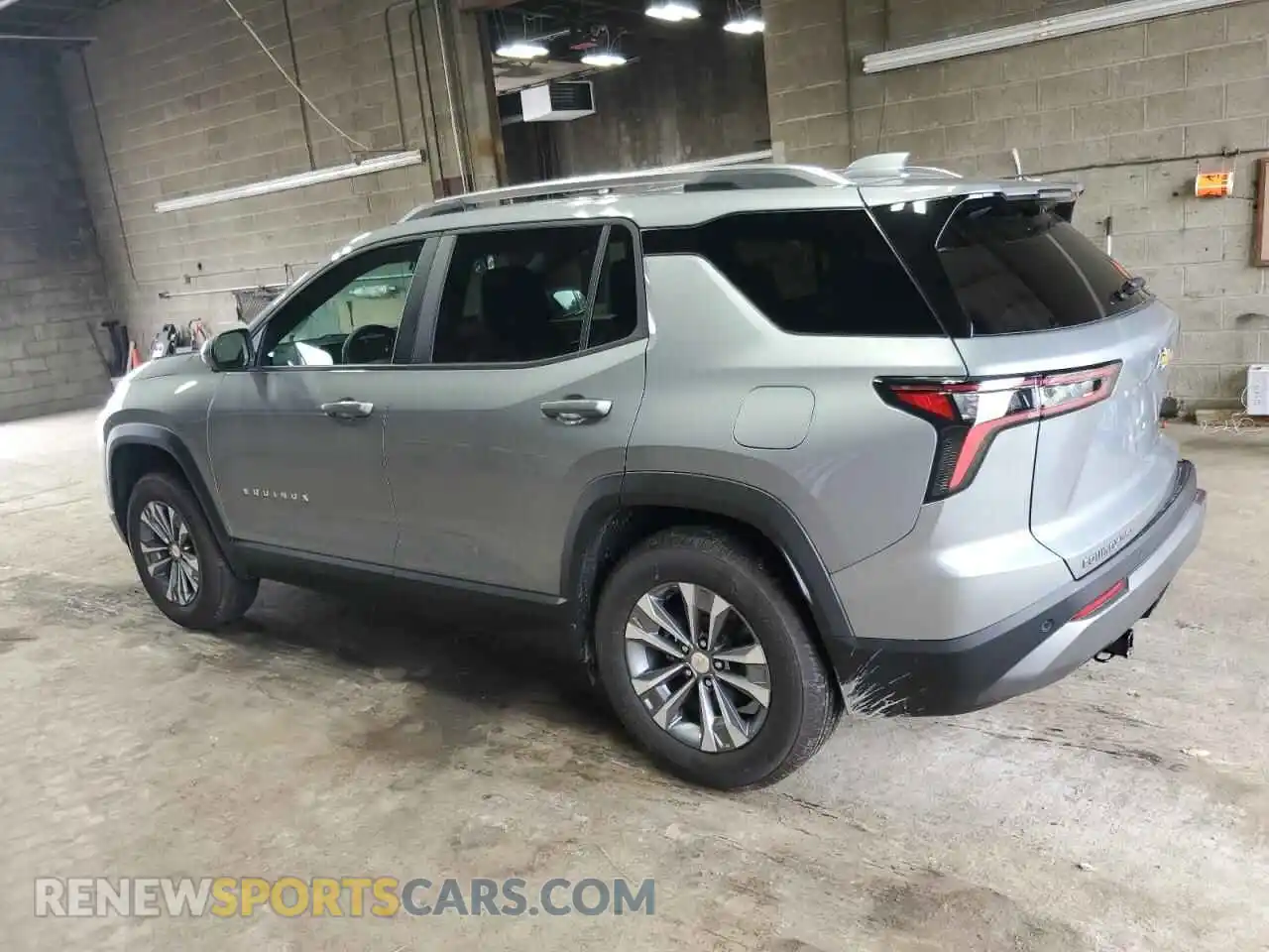 2 Photograph of a damaged car 3GNAXPEG7SL257295 CHEVROLET EQUINOX 2025