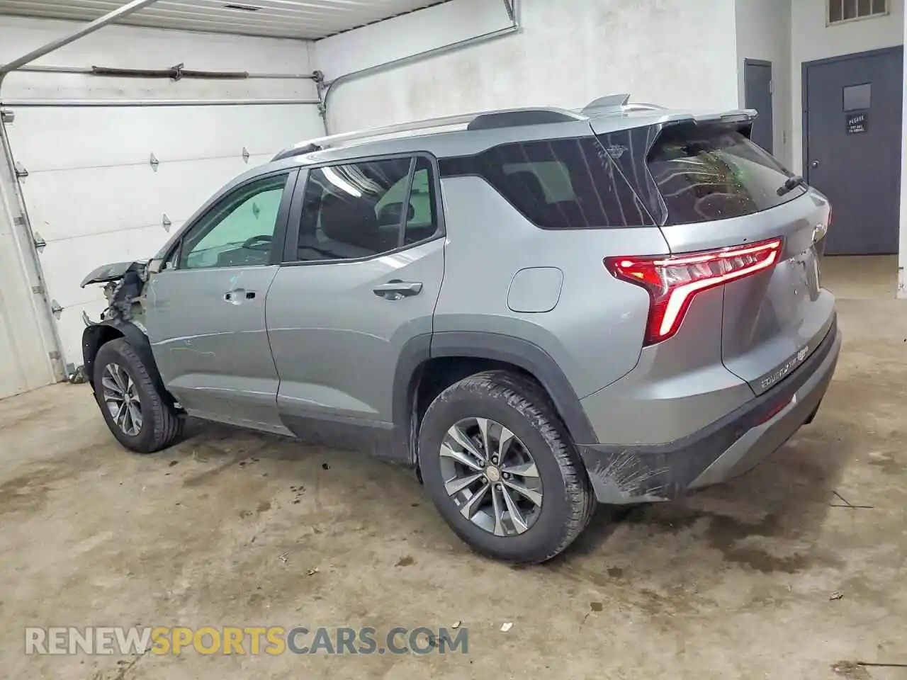 2 Photograph of a damaged car 3GNAXPEG7SL300260 CHEVROLET EQUINOX 2025