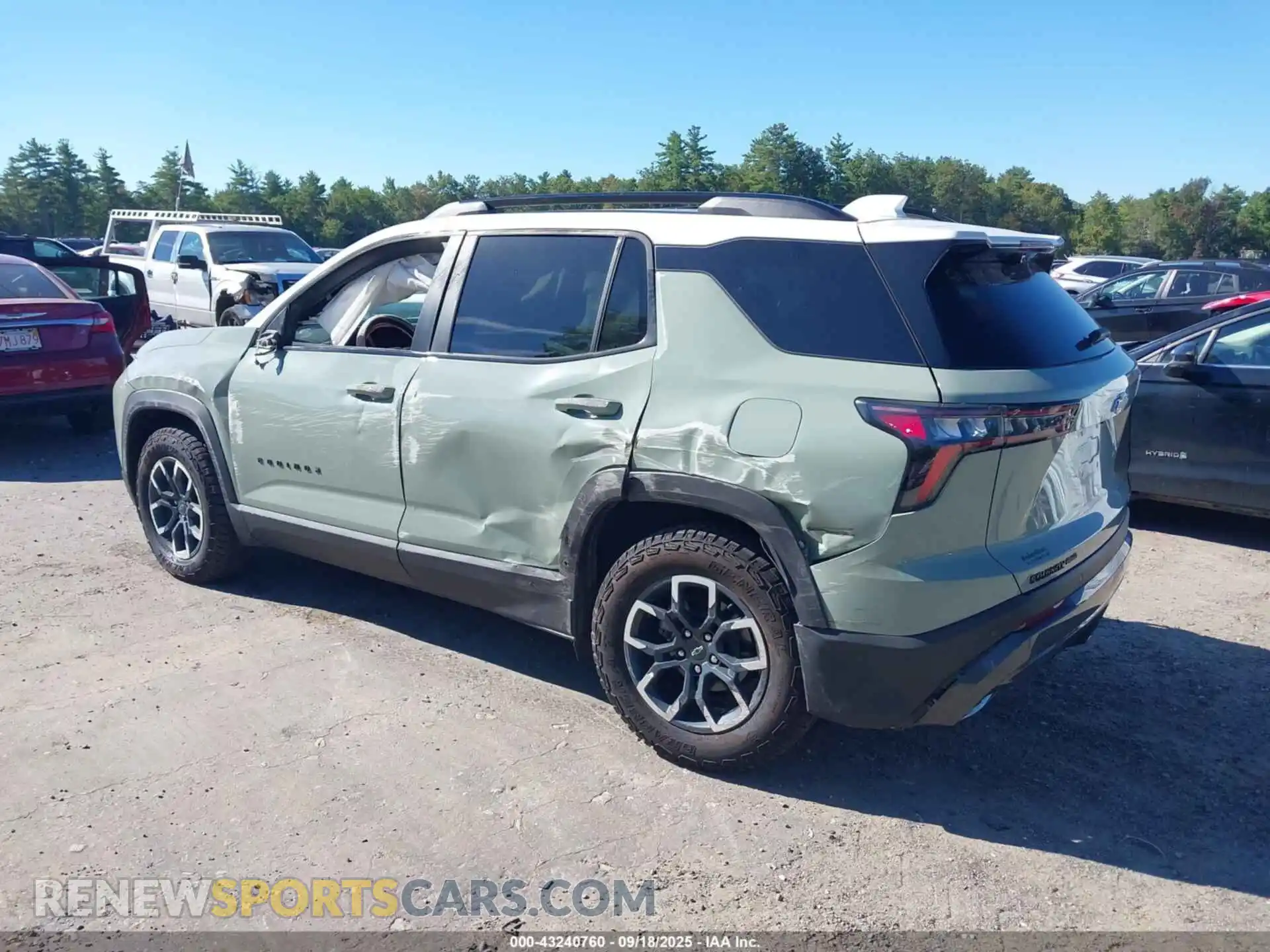 3 Photograph of a damaged car 3GNAXSEG7SL165977 CHEVROLET EQUINOX 2025