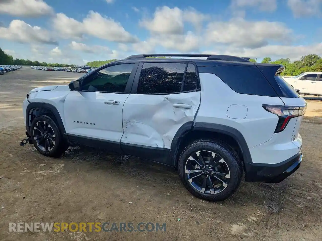 2 fotografías del automóvil dañado 3GNAXLEG2TL322015 CHEVROLET EQUINOX 2026