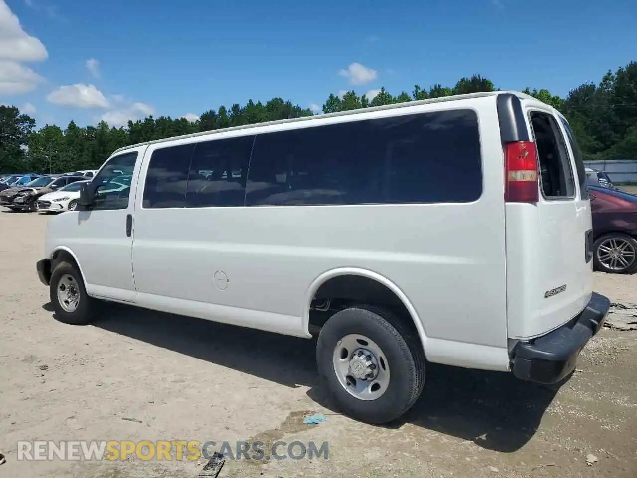 2 Photograph of a damaged car 1GAZGNFG8K1284438 CHEVROLET EXPRESS 2019