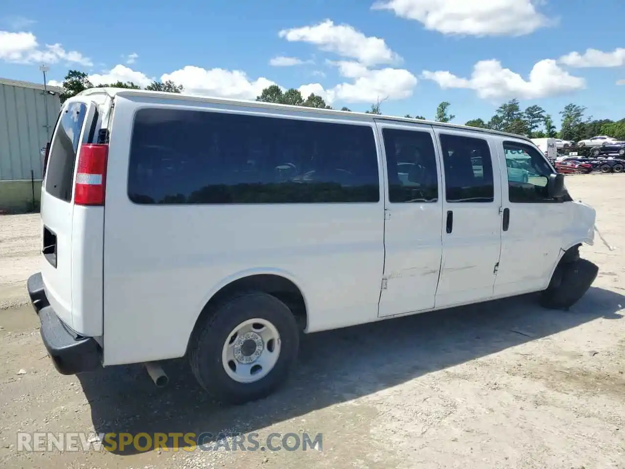 3 Photograph of a damaged car 1GAZGNFG8K1284438 CHEVROLET EXPRESS 2019