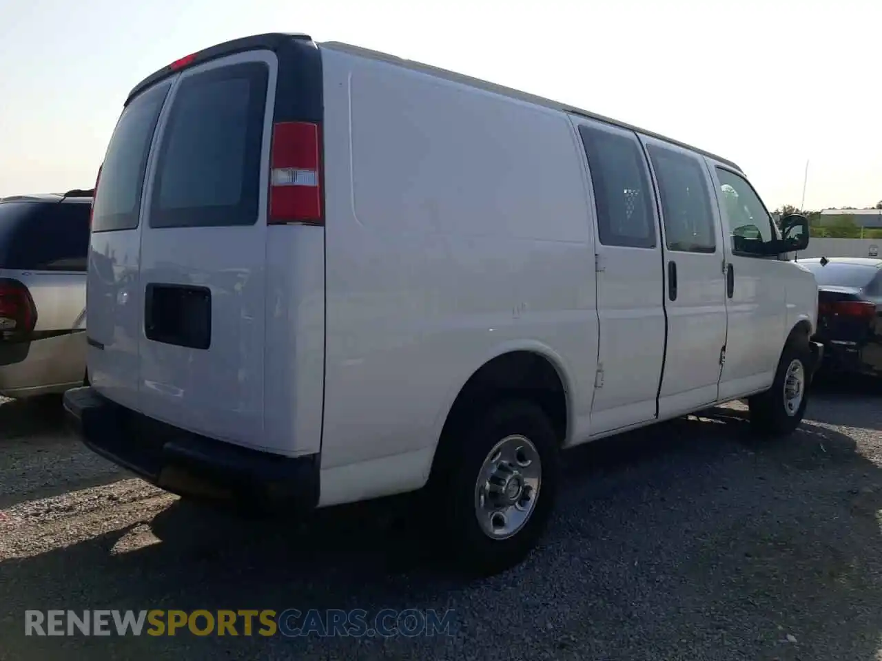 3 Photograph of a damaged car 1GCWGAFP0K1362956 CHEVROLET EXPRESS 2019