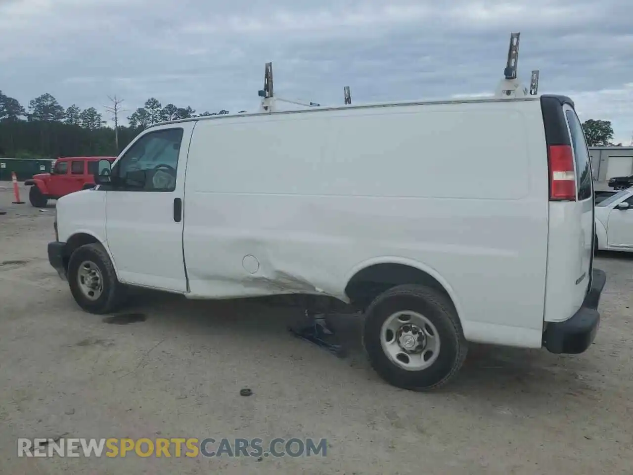 2 Фотография поврежденного автомобиля 1GCWGAFP1K1169683 CHEVROLET EXPRESS 2019