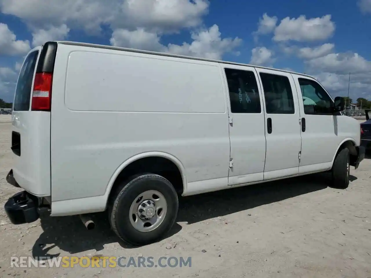 3 Photograph of a damaged car 1GCWGBFP4K1336723 CHEVROLET EXPRESS 2019