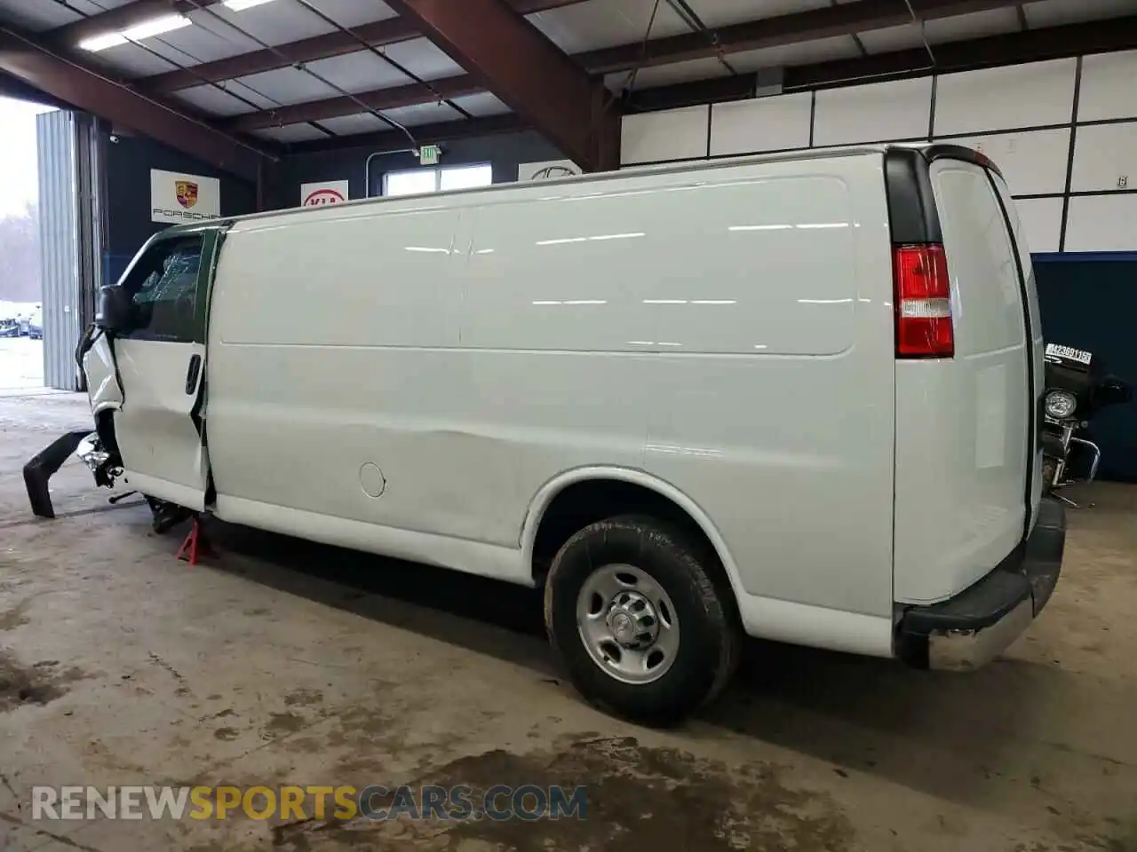2 Photograph of a damaged car 1GCZGHFG9K1187578 CHEVROLET EXPRESS 2019