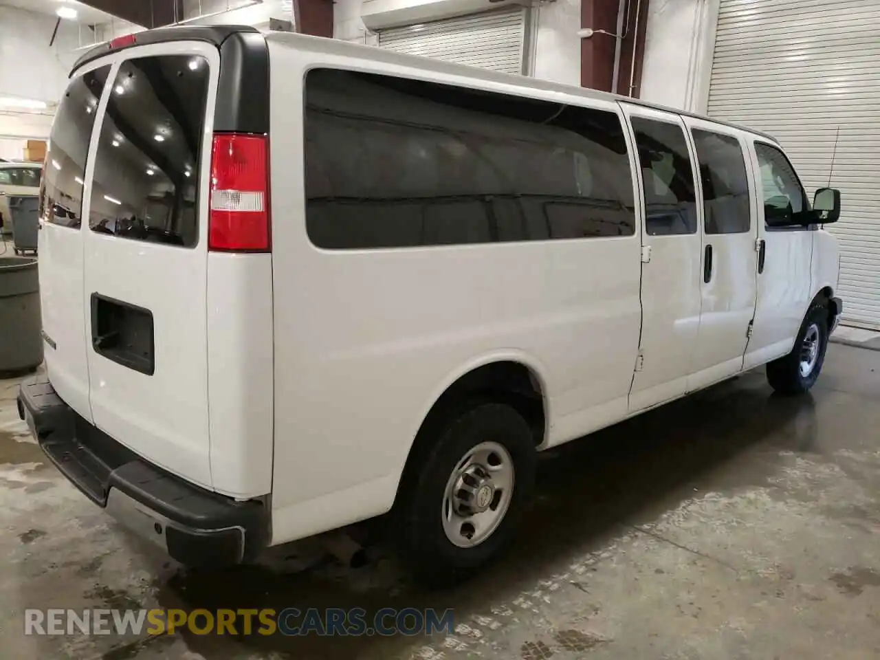 3 Photograph of a damaged car 1GAZGPFG7L1248401 CHEVROLET EXPRESS 2020