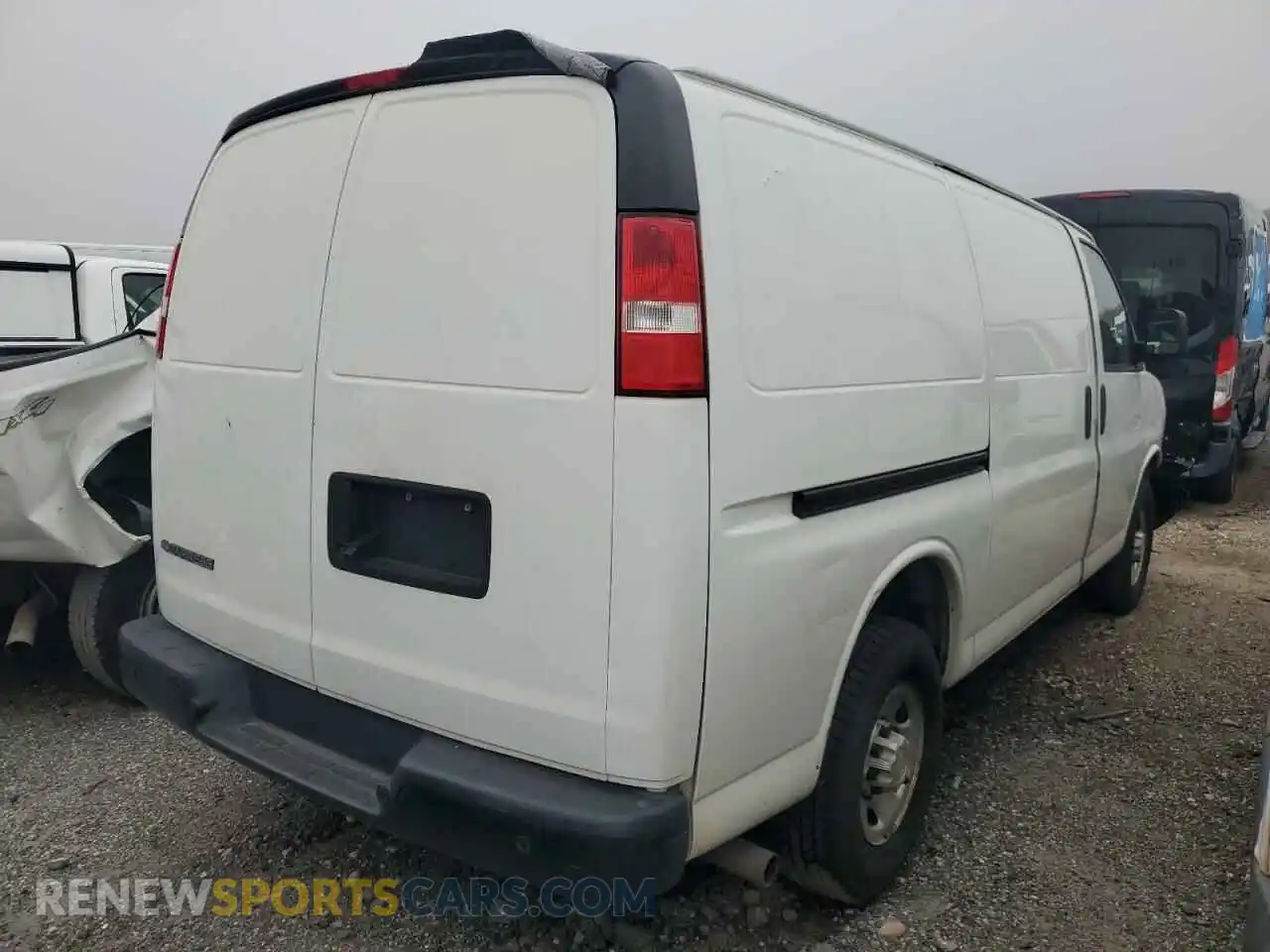 3 Photograph of a damaged car 1GCWGAFG3L1147914 CHEVROLET EXPRESS 2020