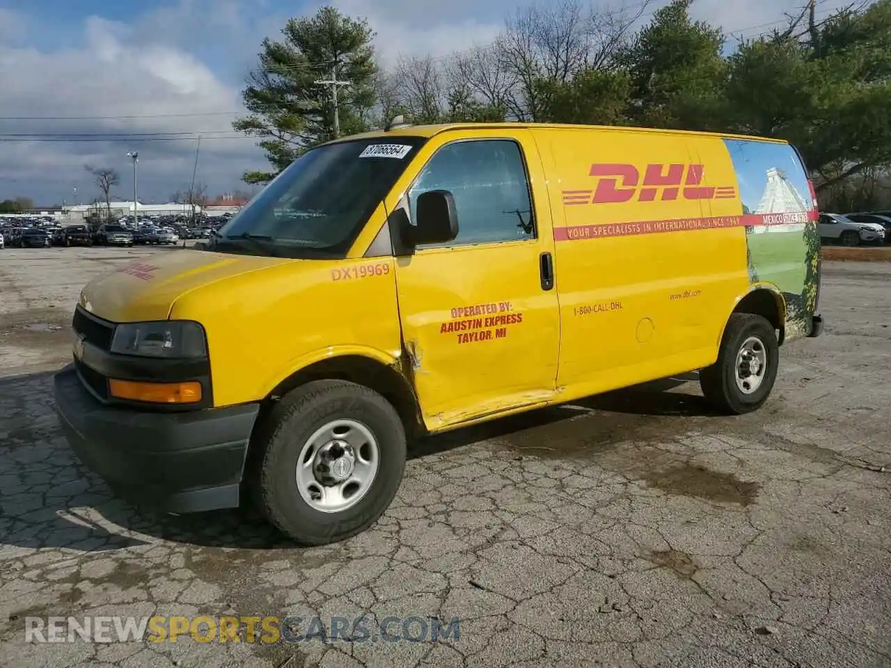 1 Photograph of a damaged car 1GCWGAFP0L1129225 CHEVROLET EXPRESS 2020