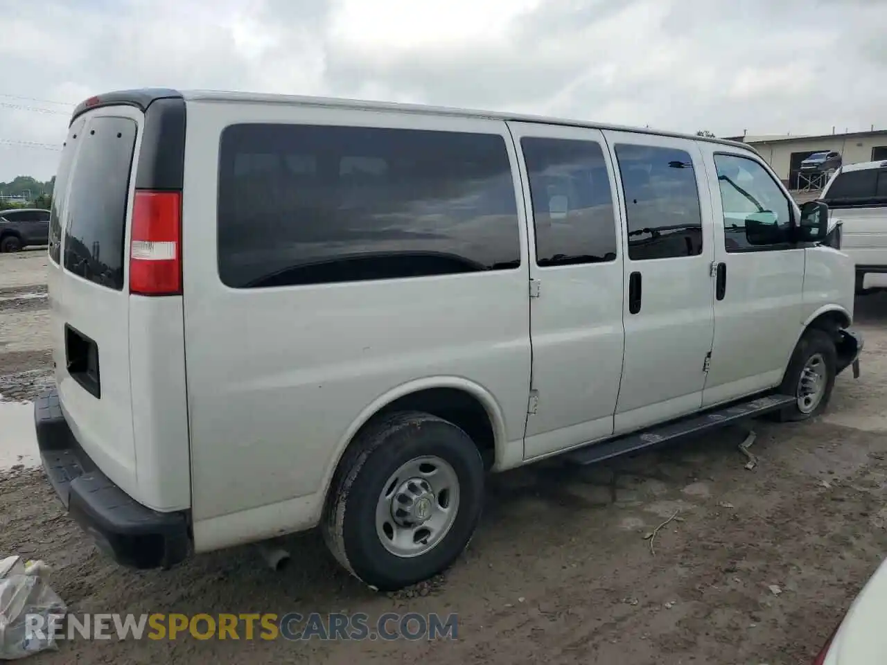3 Photograph of a damaged car 1GAWGEFP8M1206554 CHEVROLET EXPRESS 2021