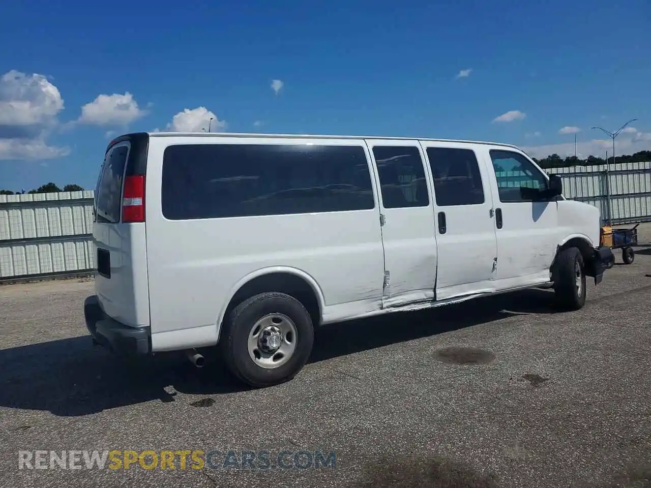 3 Photograph of a damaged car 1GAZGNF72M1196195 CHEVROLET EXPRESS 2021