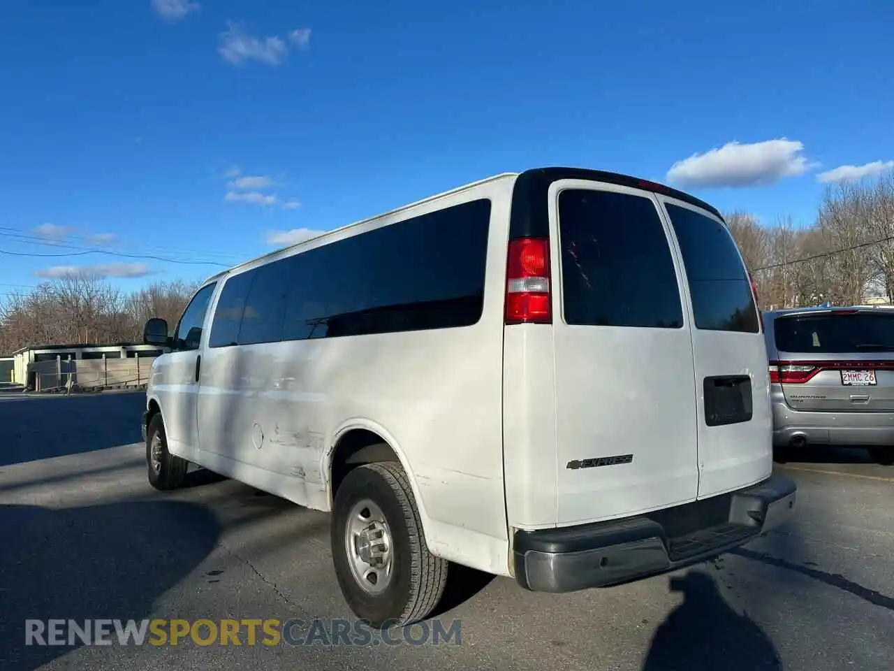 2 Photograph of a damaged car 1GAZGNFPXM1170072 CHEVROLET EXPRESS 2021