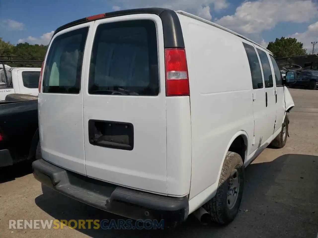 3 Photograph of a damaged car 1GCWGAF12M1313319 CHEVROLET EXPRESS 2021