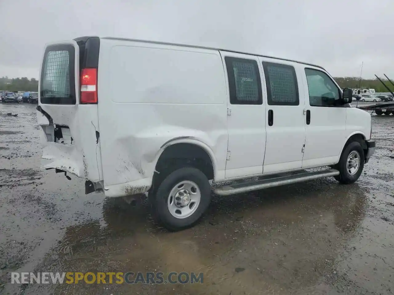 3 Photograph of a damaged car 1GCWGAF78M1259125 CHEVROLET EXPRESS 2021