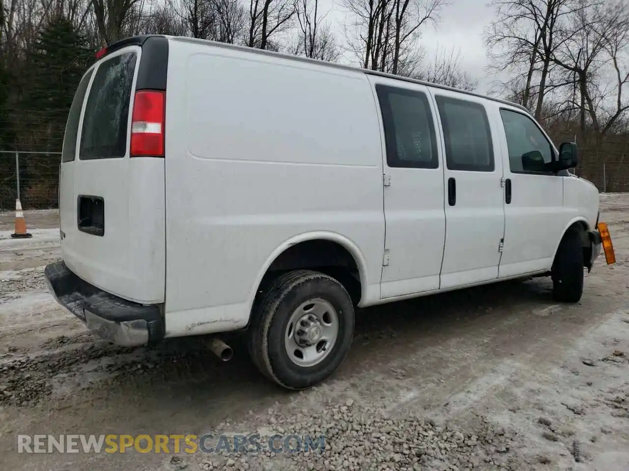3 Photograph of a damaged car 1GCWGAFP1M1218139 CHEVROLET EXPRESS 2021