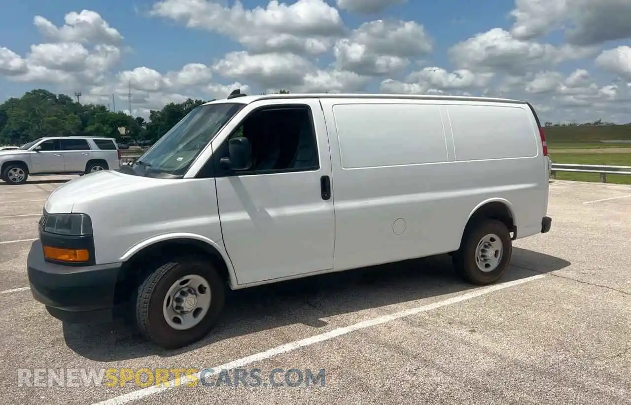 2 Фотография поврежденного автомобиля 1GCWGAFP2M1267284 CHEVROLET EXPRESS 2021