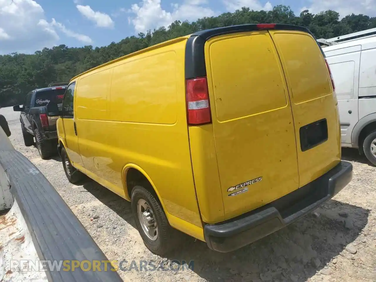 2 Photograph of a damaged car 1GCWGAFP3M1166870 CHEVROLET EXPRESS 2021
