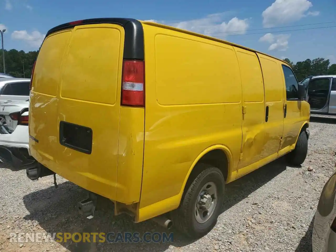 3 Photograph of a damaged car 1GCWGAFP5M1174873 CHEVROLET EXPRESS 2021