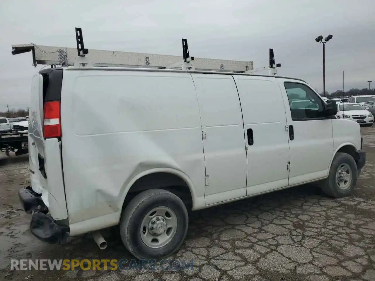 3 Photograph of a damaged car 1GCWGAFP5M1200324 CHEVROLET EXPRESS 2021
