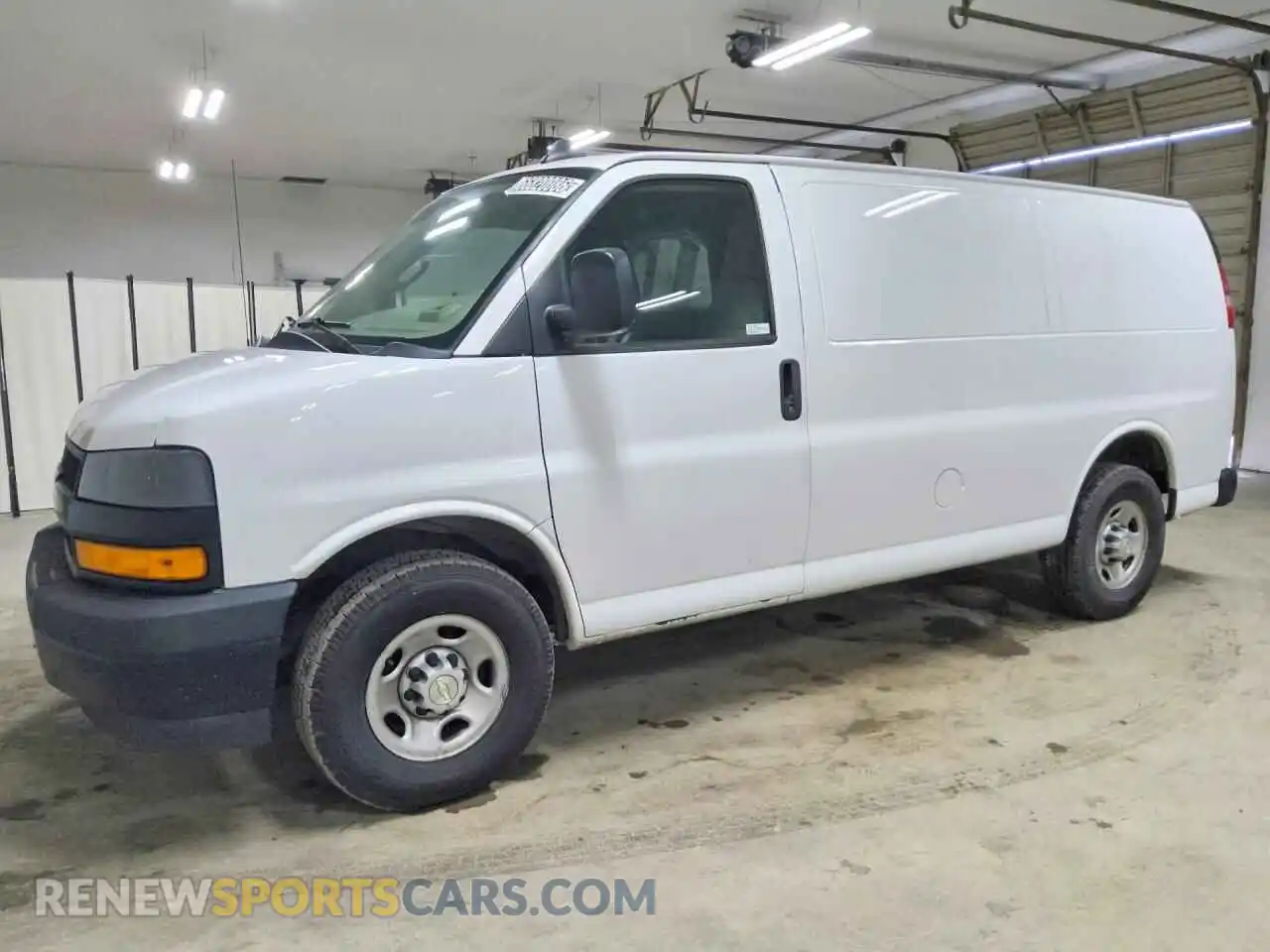 1 Фотография поврежденного автомобиля 1GCWGAFPXM1228054 CHEVROLET EXPRESS 2021