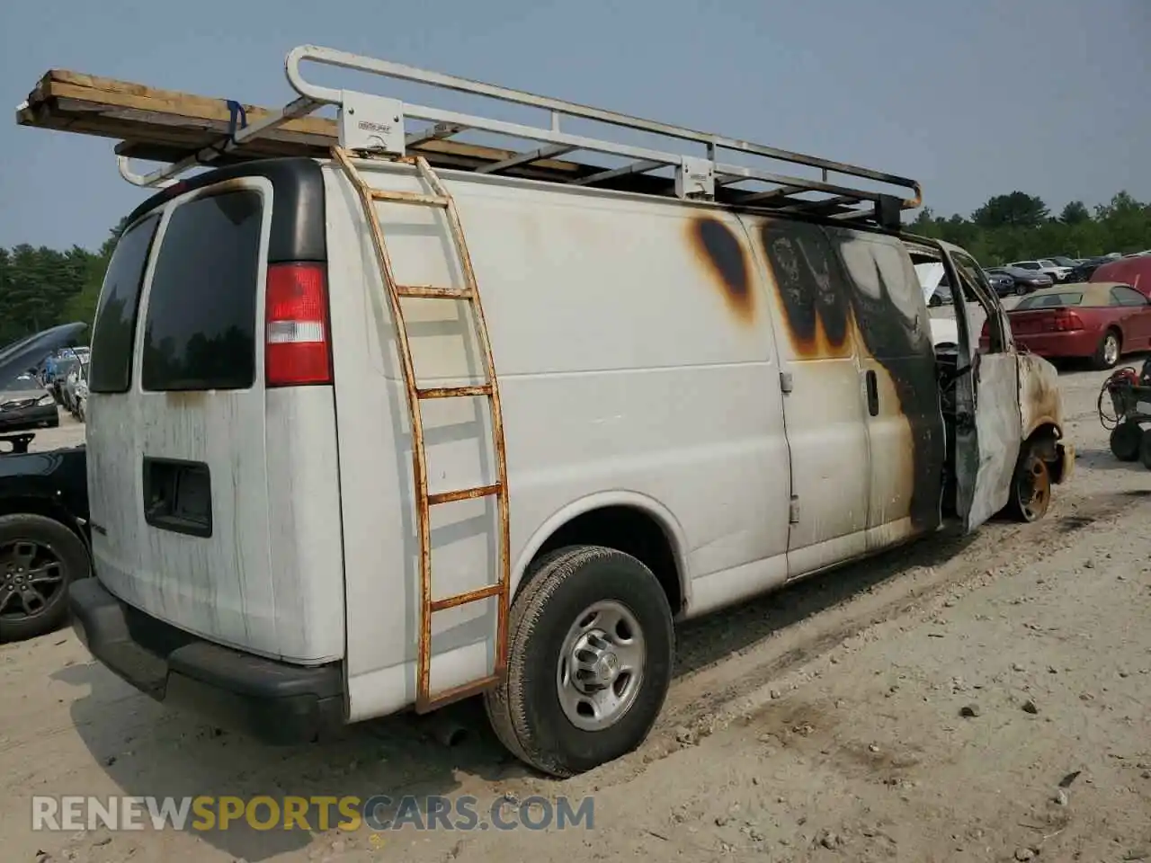 3 Photograph of a damaged car 1GCWGBFP8M1241990 CHEVROLET EXPRESS 2021
