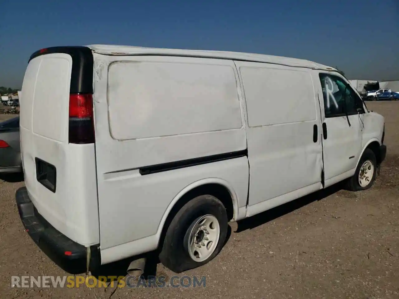 3 Photograph of a damaged car 1GCWGAF11N1231552 CHEVROLET EXPRESS 2022