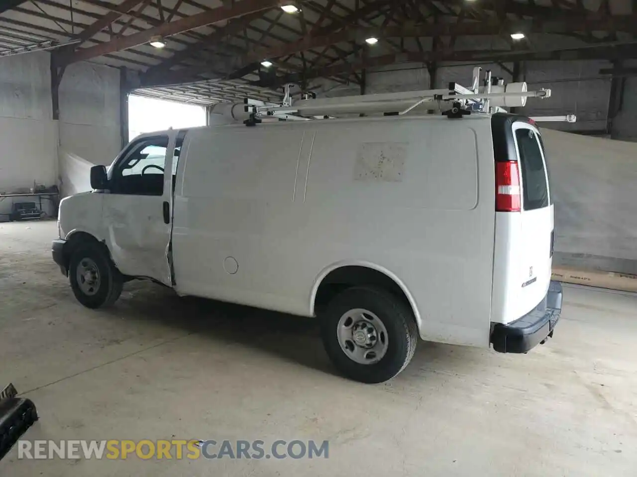 2 Фотография поврежденного автомобиля 1GCWGAF78N1138774 CHEVROLET EXPRESS 2022