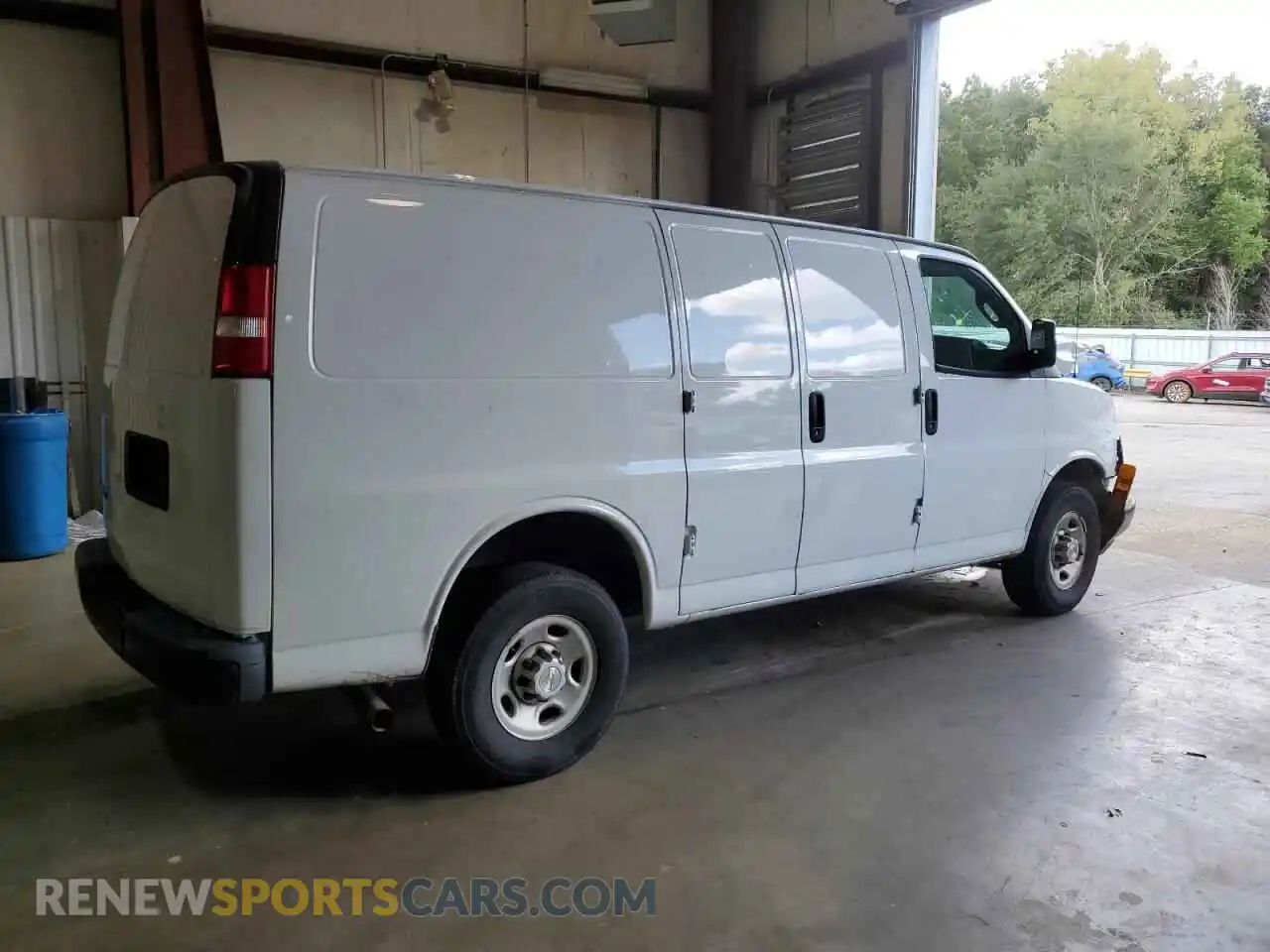 3 Photograph of a damaged car 1GCWGAFP0N1174782 CHEVROLET EXPRESS 2022