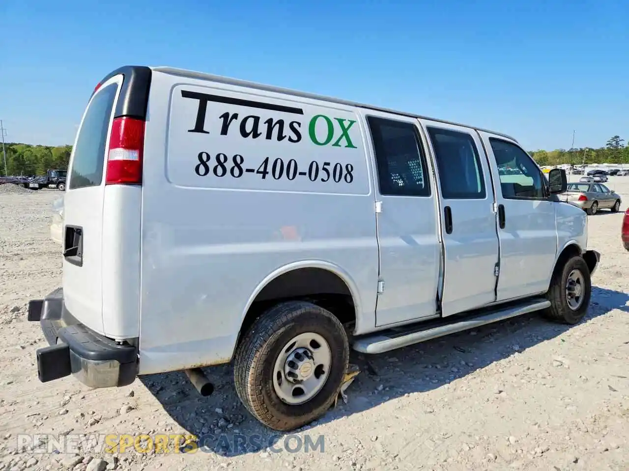 3 Фотография поврежденного автомобиля 1GCWGAFP1N1211290 CHEVROLET EXPRESS 2022