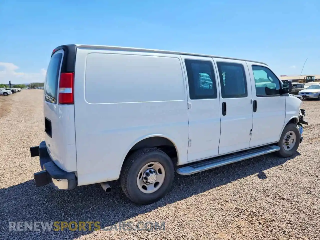 3 fotografías del automóvil dañado 1GCWGAFP1N1224721 CHEVROLET EXPRESS 2022