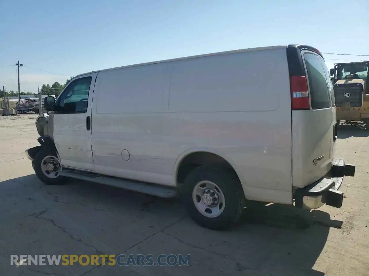 2 Photograph of a damaged car 1GCWGAFP4N1140862 CHEVROLET EXPRESS 2022