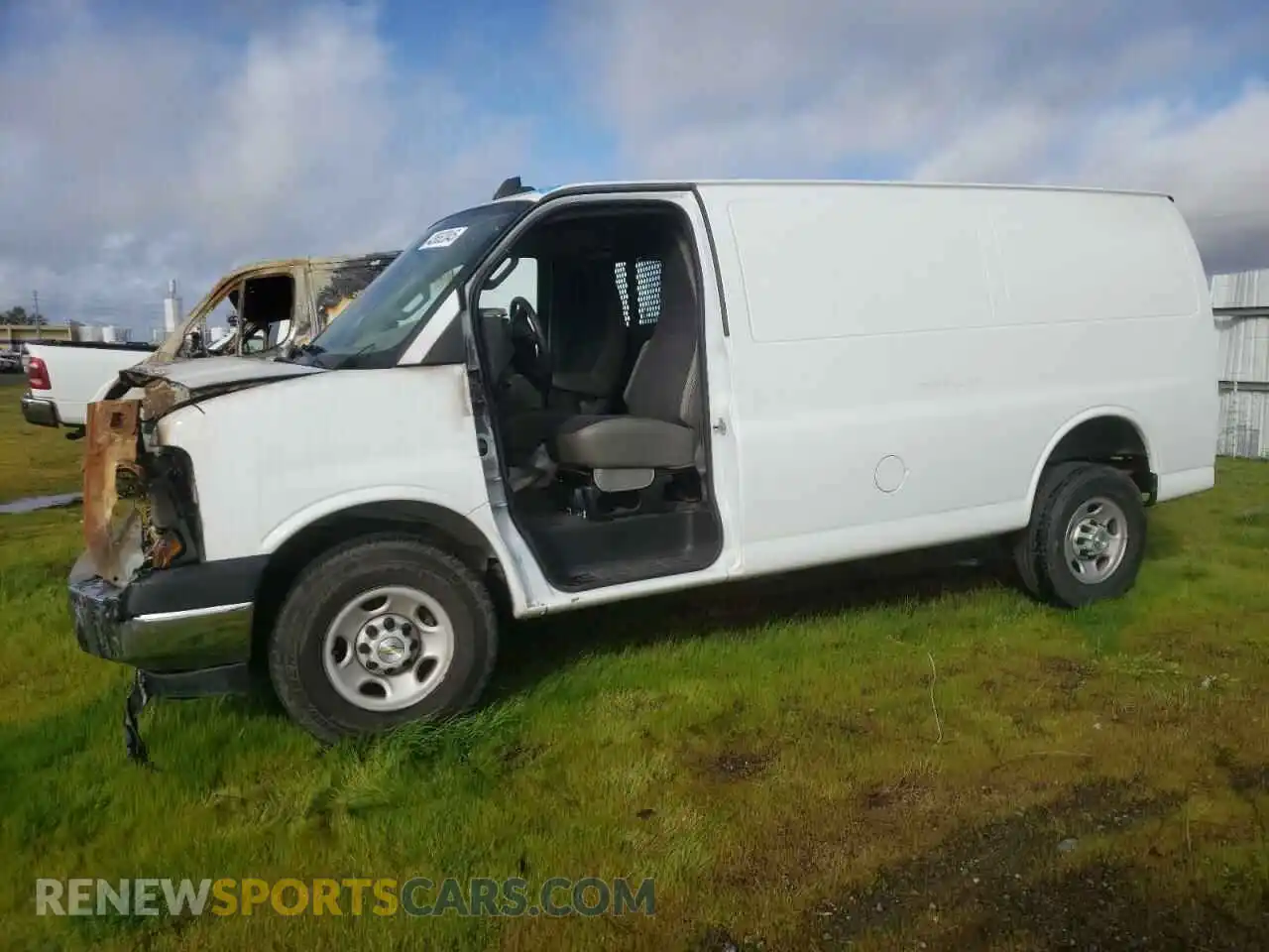 1 Photograph of a damaged car 1GCWGAFP4N1156107 CHEVROLET EXPRESS 2022