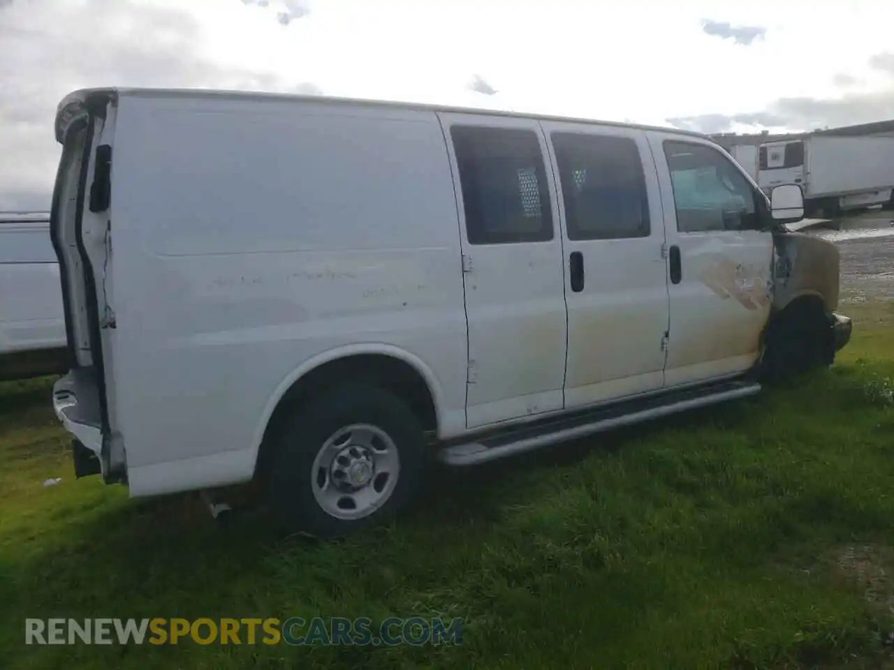 3 Photograph of a damaged car 1GCWGAFP4N1156107 CHEVROLET EXPRESS 2022