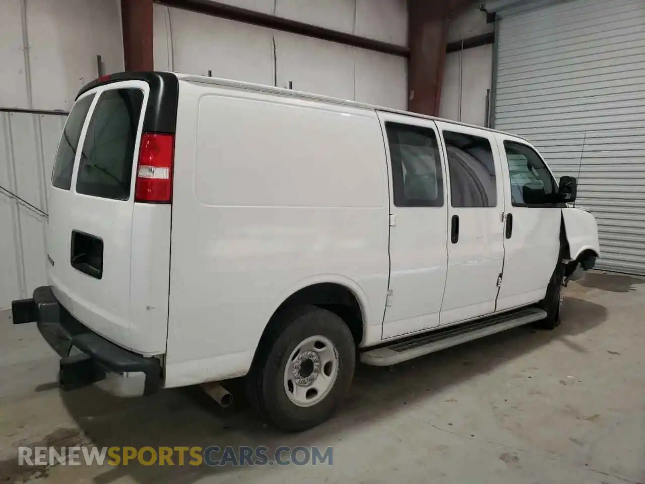 3 Photograph of a damaged car 1GCWGAFP4N1222428 CHEVROLET EXPRESS 2022