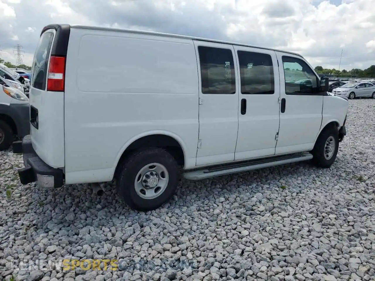 3 Фотография поврежденного автомобиля 1GCWGAFP4N1251380 CHEVROLET EXPRESS 2022