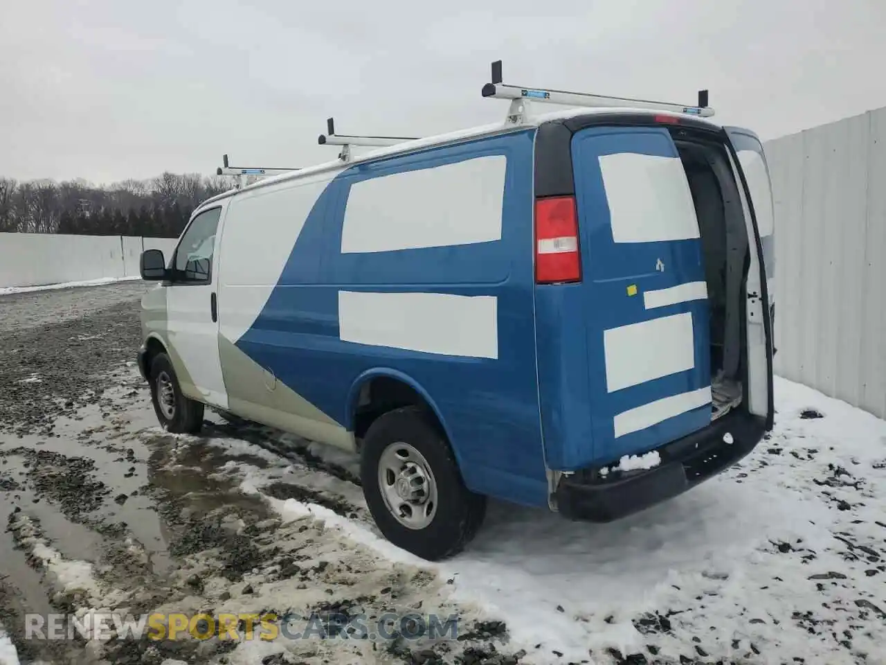 2 Photograph of a damaged car 1GCWGAFP7N1251633 CHEVROLET EXPRESS 2022