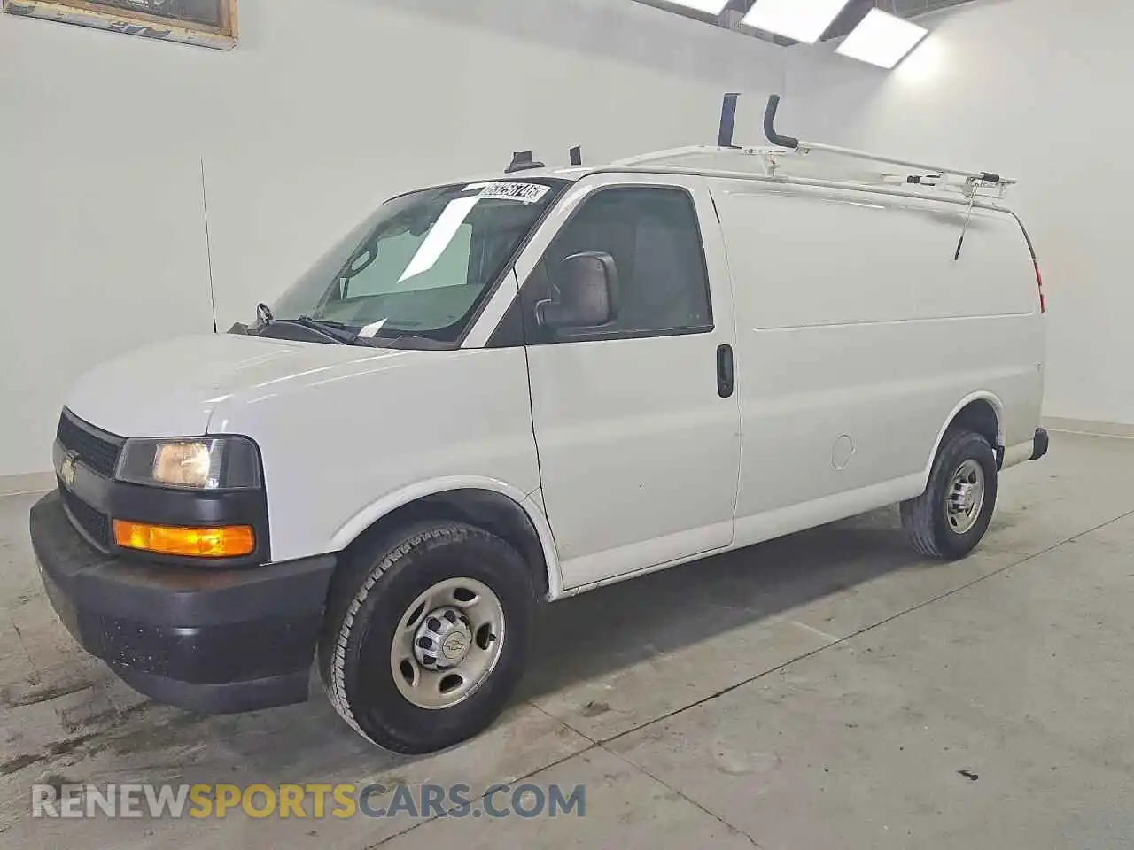 1 Фотография поврежденного автомобиля 1GCWGAFP8N1212310 CHEVROLET EXPRESS 2022